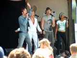 2003_0525ab_fame