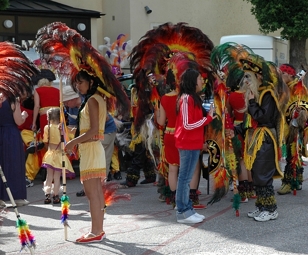 050618_202.jpg - Förberedelse inför karnevalståget