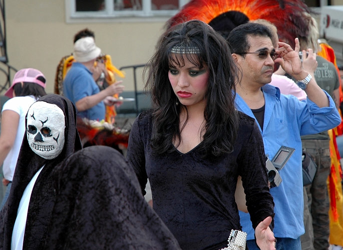 050618_209.jpg - Förberedelse inför karnevalståget