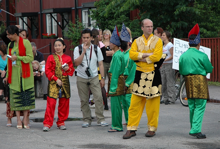 050618_211.jpg - Förberedelse inför karnevalståget