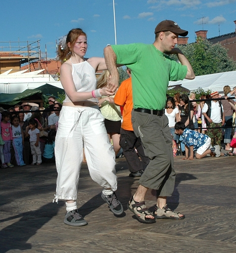 050618_024.jpg - Dansuppvisning av "Köpingstriffarna"