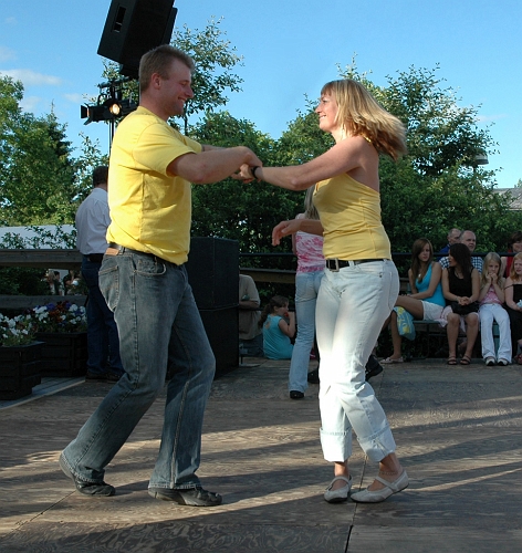 050618_026.jpg - Dansuppvisning av "Köpingstriffarna"