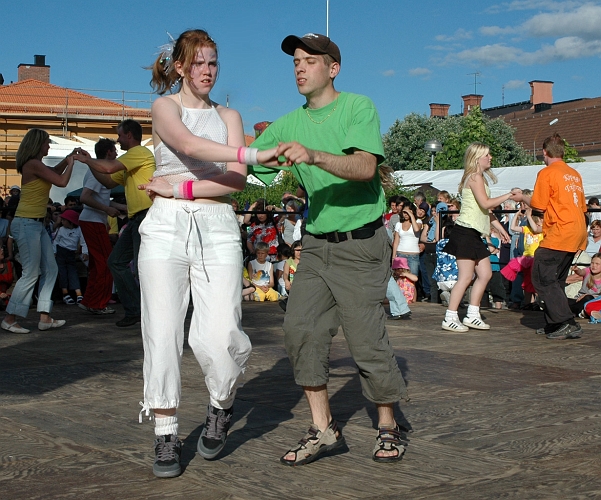 050618_027.jpg - Dansuppvisning av "Köpingstriffarna"