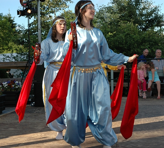 050618_032.jpg - Dansuppvisning