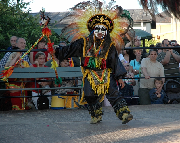050618_049.jpg - Dansuppvisning av Bolivianska Föreningen i Eskilstuna