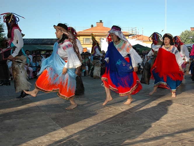 050618_070.jpg - Dansuppvisning av gruppen Ecos del Ecuador från Stockholm