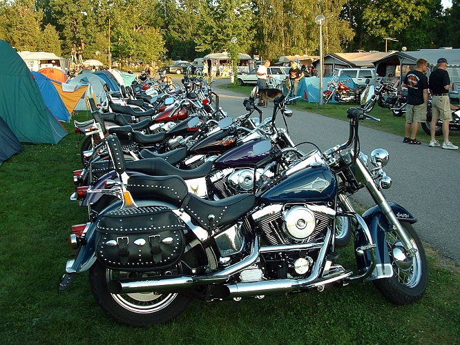 2003_0808_18.JPG - Campingområde