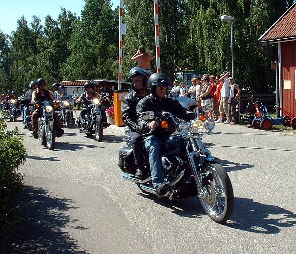2003_0809_29.JPG - Avfärd mot Arboga