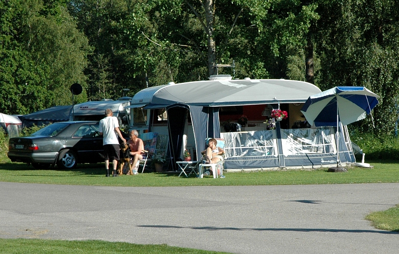 2005_0623_180316AA.JPG - Herrfallets camping