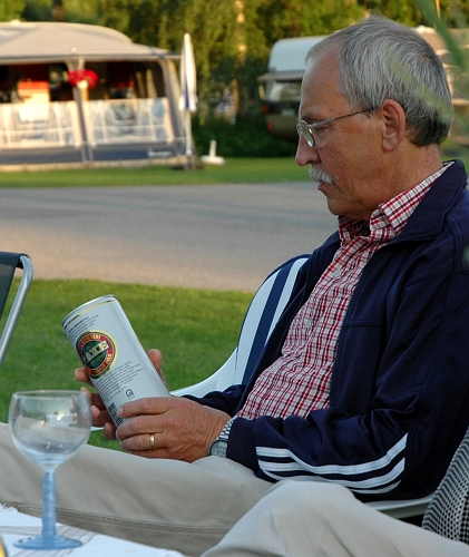 2005_0624_211026AA.JPG - En burk faxe modell "stor"