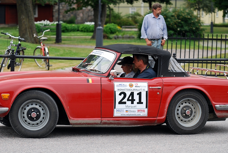 2010_0717_00-41.JPG - Nr.241 Georges Marquet och Dominique Aubertin Ecurie Val d'Or, Triumph TR6
