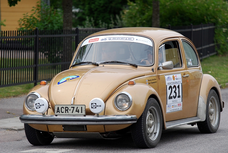 2010_0717_00-48.JPG - Nr.1 2 231 Penti-Juhani Hintikka och Kari Kuosmanen Automobile Club de MonVaWco, 1303 S. 1:a i Regularity Klass 2 - with trip