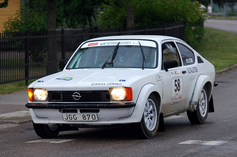 2010_0717_01-36.JPG - Nr.58 Christer Nilsson och Claes Evenås SMK Trollhättan, Opel Kadett GTE