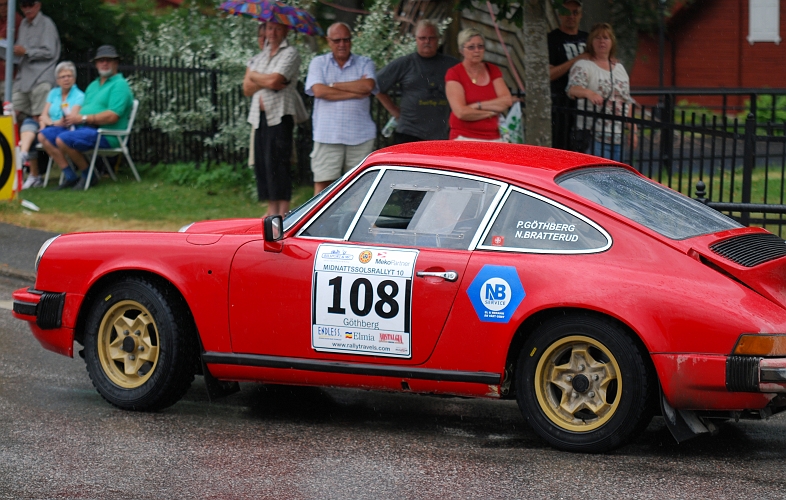 2010_0717_01-49.JPG - Nr.108 Per Göthberg och Niclas Bratterud Eskilstuna Motorklubb, Porsche 911 SC