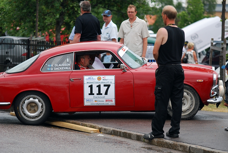 2010_0717_01-71.JPG - Nr.117 Gunnar Dackevall och Kenneth Olausson KAK, Alfa Romeo Giulia Sprint GT