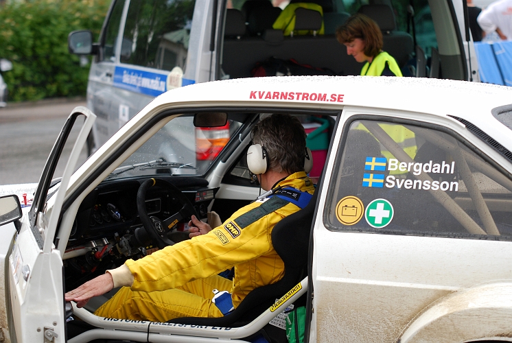 2010_0717_03-02.JPG - nr.12 Staffan Bergdahl Teknis MC, Ford Escort RS 1800