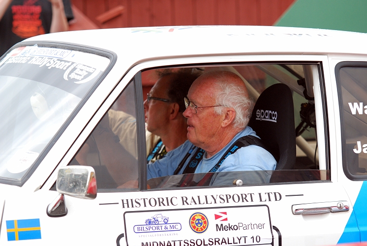 2010_0717_03-04.JPG - Nr.4 Björn Waldegård och Robert Jacobsson, Ford Escort RS 1800