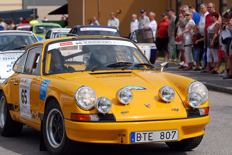 2010_0717_03-22.JPG - Omstart för nr.65 Peter Andersson och Stefan Andersson Skepptuna MK, Porsche 911 RS