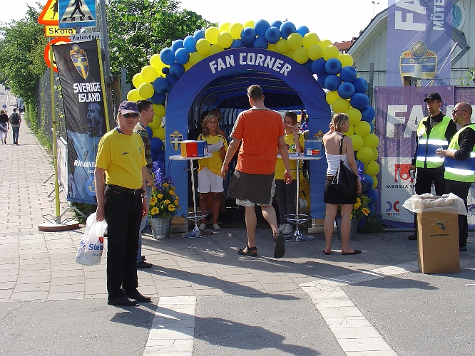 2007_0606_162408AA.JPG - Fan-Corner som Landslagets supporterklubb arrangerar