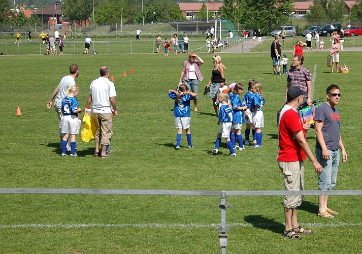 2008_0531_120315AA.JPG - ASIF F00/01 - Götlunda IF