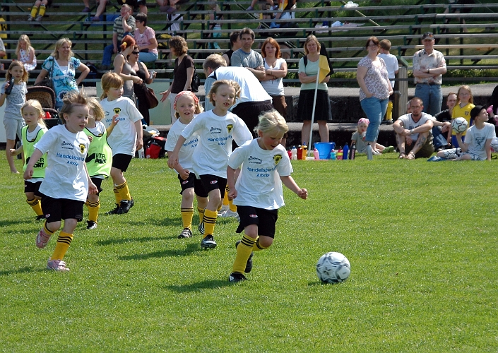 2008_0531_141048AA.JPG - P/F02 Fotbollsskolan