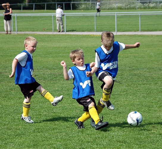2008_0531_141257AA.JPG - P/F02 Fotbollsskolan