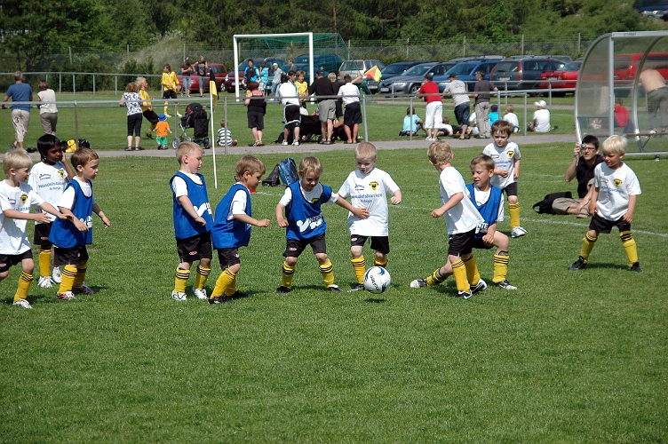 2008_0531_141316AA.JPG - P/F02 Fotbollsskolan