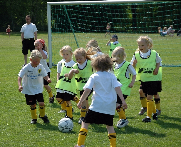 2008_0531_141757AA.JPG - P/F02 Fotbollsskolan