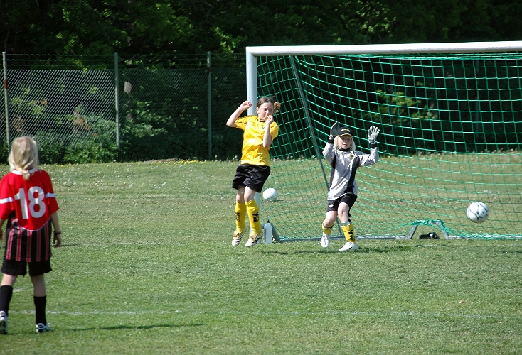 2008_0531_150134AA.JPG - ASIF F98/99 - Kungsörs BK