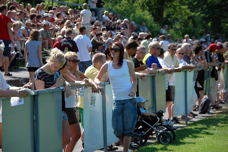 2008_0607_01.JPG - Det var mycket publik på Ekbackens IP idag, 926 st betalande.