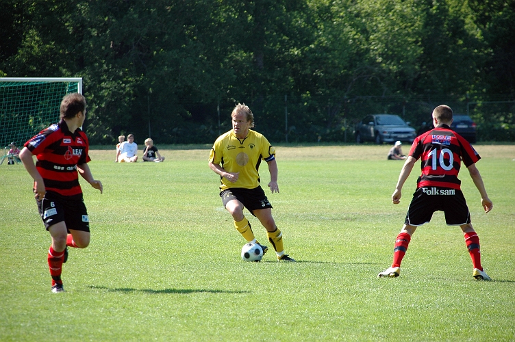 2008_0607_32.JPG - Johan Reinholdsson i uppspelsfasen på ett Södra anfall