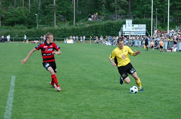 2008_0607_52.JPG - Dennis Jansson kom in och fick spela sista 15 minuterna