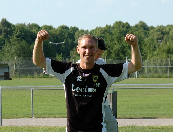 2008_0607_55.JPG - Mikael Wiker matchens gigant