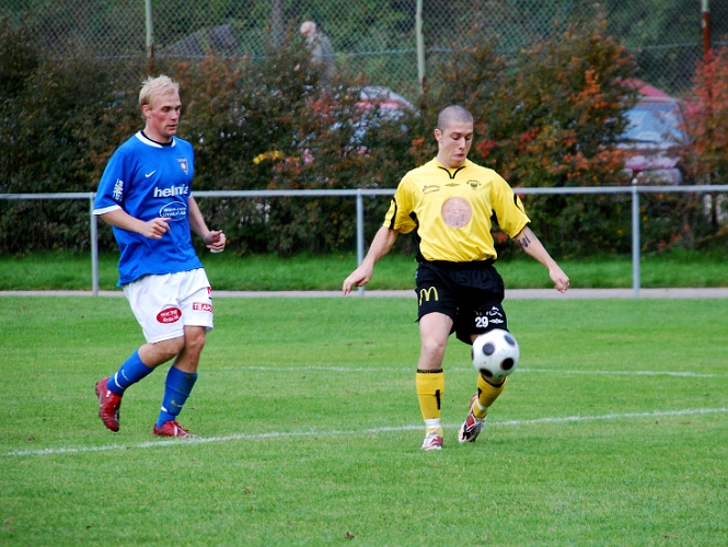 2008_0920_28.JPG - Thomas Giourgas kom in i slutet på matchen