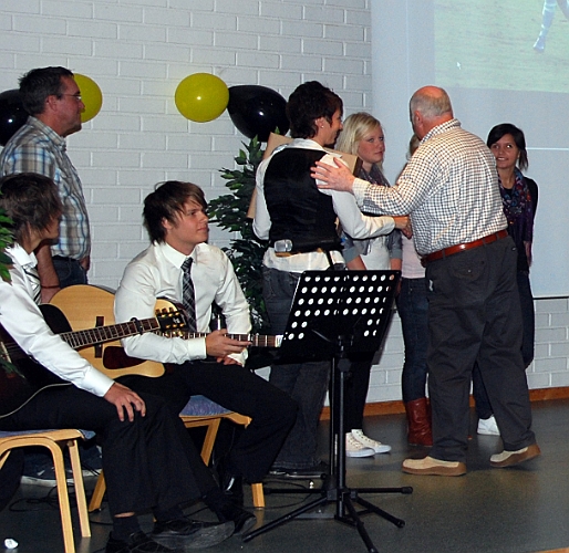 2008_1012_152501AA.JPG - F92/93