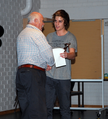 2008_1012_153848AA.JPG - Årets ungdomsspelare pojkar, Brian Nilsson P94