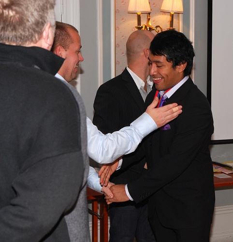 2008_1018_28.JPG - Medalj för Serieseger i Elitreserv Västmanland, Jonas Hammarlund