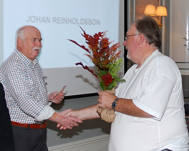 2008_1018_52.JPG - Lars Johnsson tackades av styrelsen