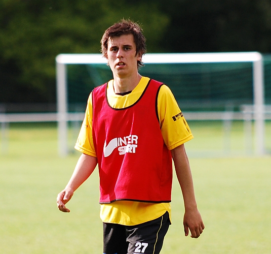 2009_0523_35.JPG - Rio Babovic blev utsedd till Södra's bäste spelare i matchen
