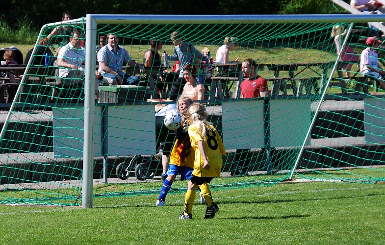 2009_0530_02-08.JPG - F00/01 - Tuna-Ekeby BK 5-2