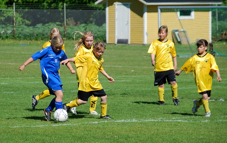 2009_0530_03-03.JPG - F00/01 - Tuna-Ekeby BK 6-2