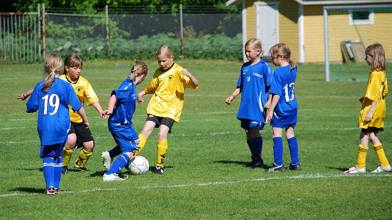 2009_0530_03-04.JPG - F00/01 - Tuna-Ekeby BK 6-2