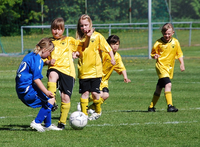 2009_0530_03-06.JPG - F00/01 - Tuna-Ekeby BK 6-2