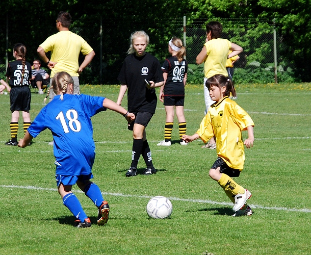 2009_0530_03-07.JPG - F00/01 - Tuna-Ekeby BK 6-2