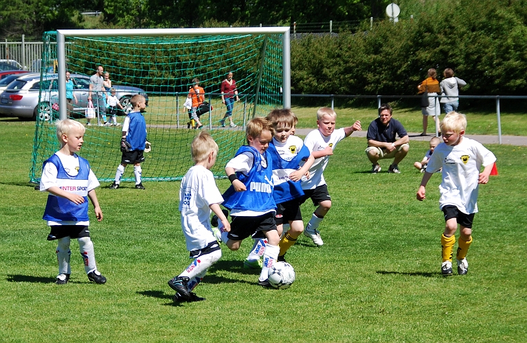 2009_0530_06-10.JPG - P02 Internmatch