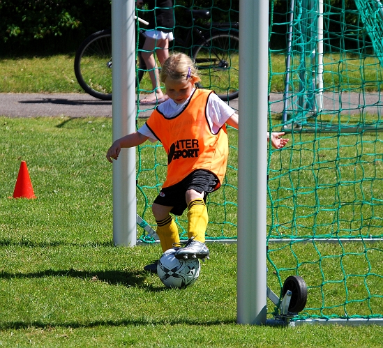 2009_0530_10-06.JPG - F03 Internmatch