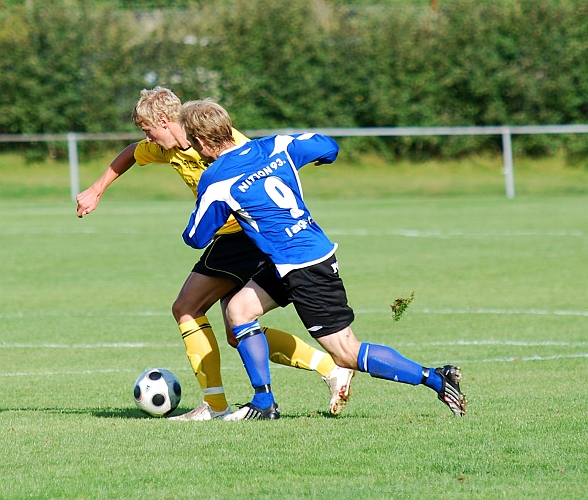 2009_0829_31.JPG - Även Filip Stjernfeldt kom in en bit in i 2:a halvlek i stället för Martin Haglind