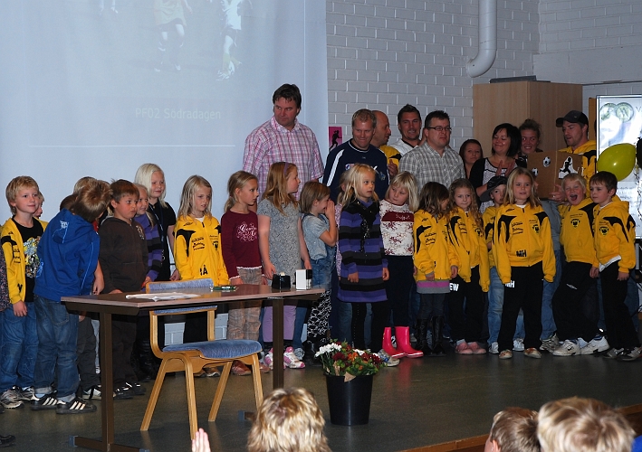 2009_1011_12.JPG - PF02