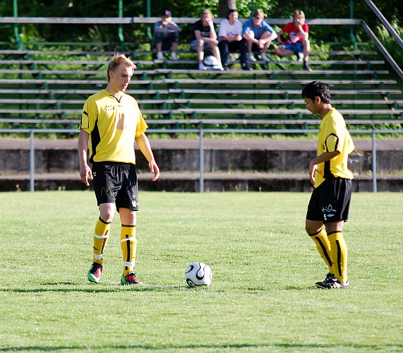 2010_0603_05.JPG - Avspark och kampen kan börja