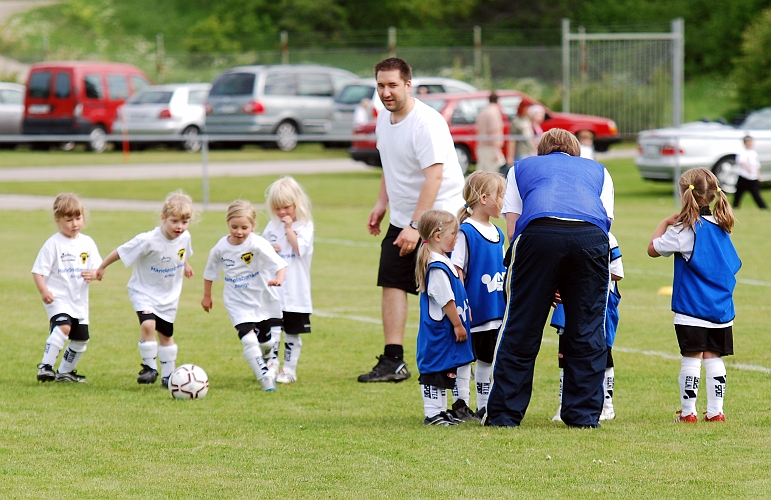 2010_0605_01-11.JPG - P/F05 Internmatcher